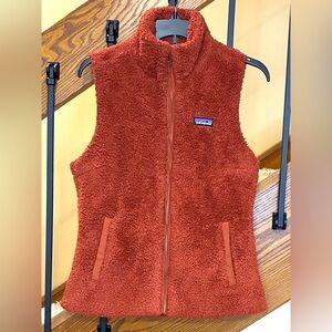 Patagonia Womens Los Gatos Vest Full Zip  Roots Red SZ. Medium